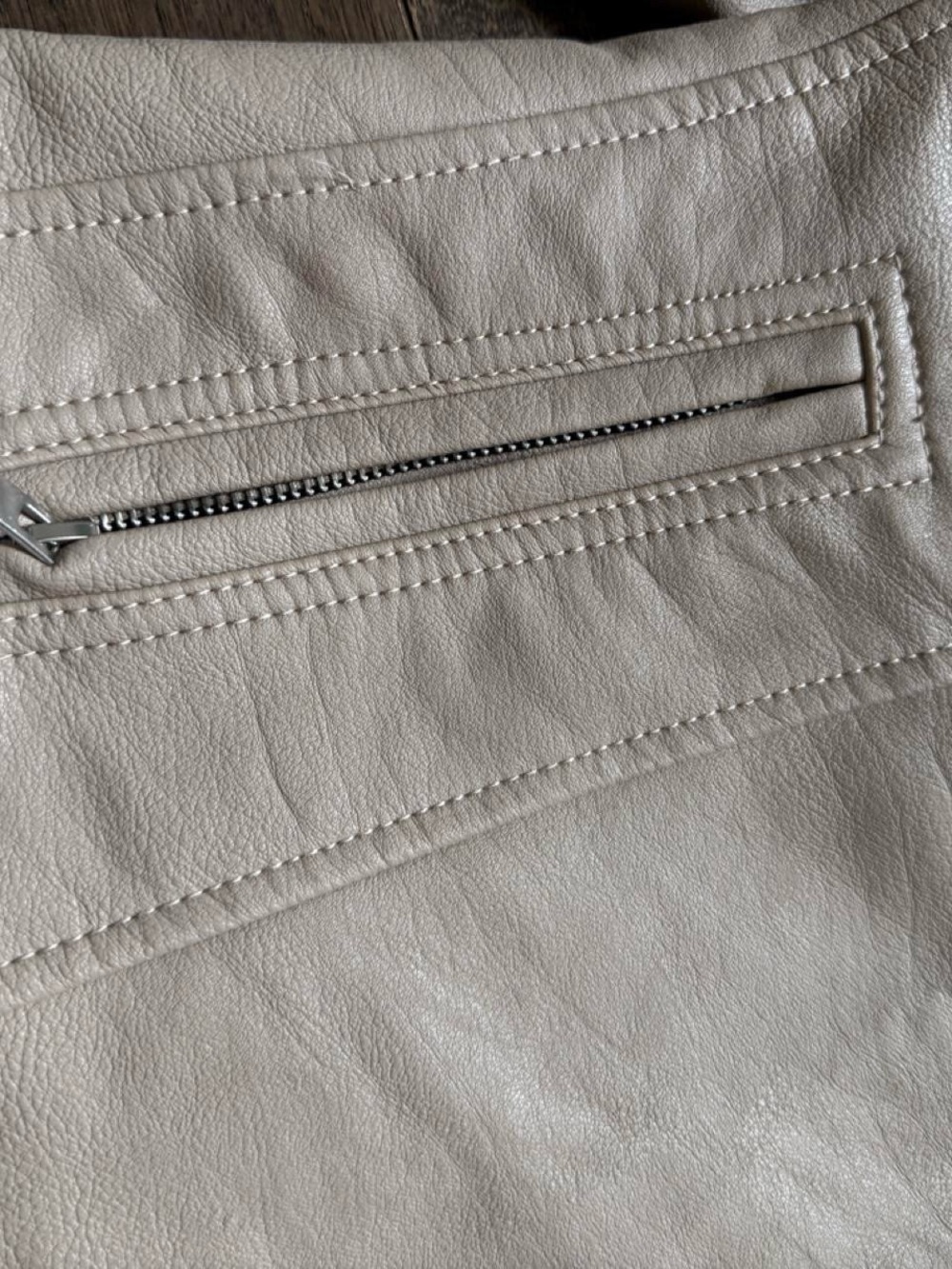 Abercrombie & Fitch Women's Large Vegan Leather Moto Jacket Beige, Taupe - Picture 3 of 9